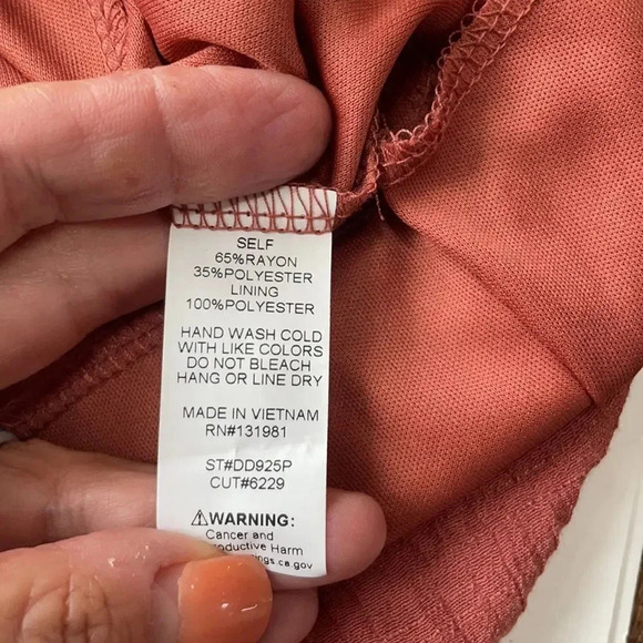 Anthropologie Naïf bell sleeved light rust/coral dress Lt weight, lined. Size PM - Picture 11 of 11